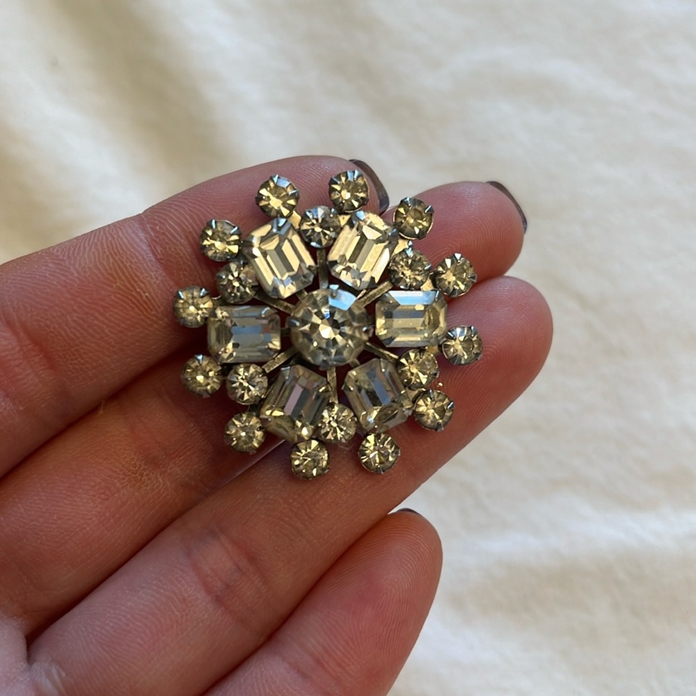 VTG Brooch